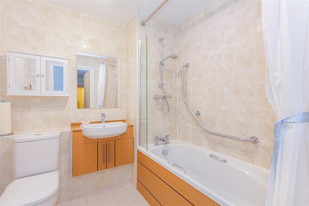 Bathroom.jpg