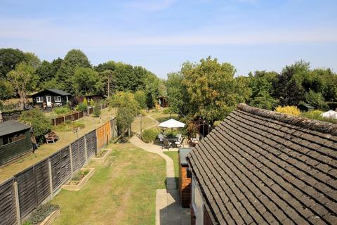 14 Morgan Crescent, Theydon Bois, Epping, CM16 7DX