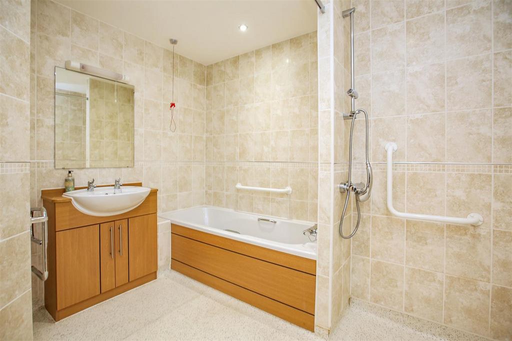 Bathroom.jpg