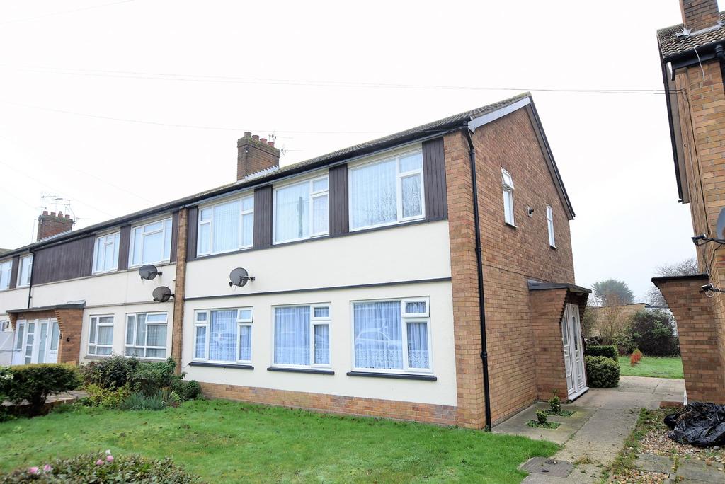 Dulwich Court, Kings Avenue, Holland on Sea 2 bed flat £155,000