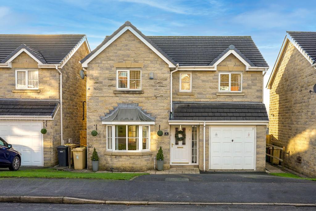 Pinnacle Drive Egerton Bolton 4 bed detached house £325,000