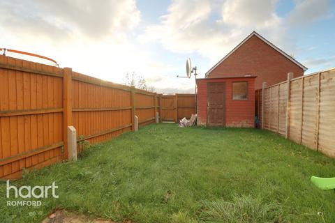 23 Bushy Close, Romford, RM1 4WL