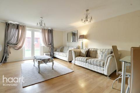 23 Bushy Close, Romford, RM1 4WL