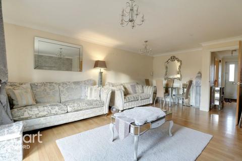 23 Bushy Close, Romford, RM1 4WL