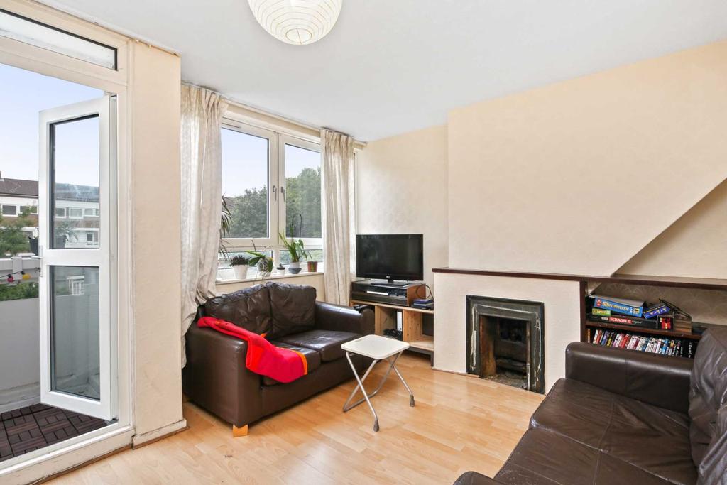 Laxfield Court, Pownall Road, London E8 4PU 3 bed flat £2,193 pcm (£