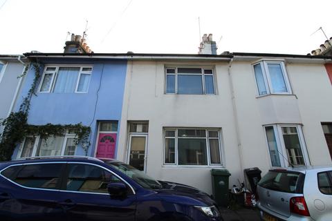 3 bedroom terraced house to rent, Washington Street