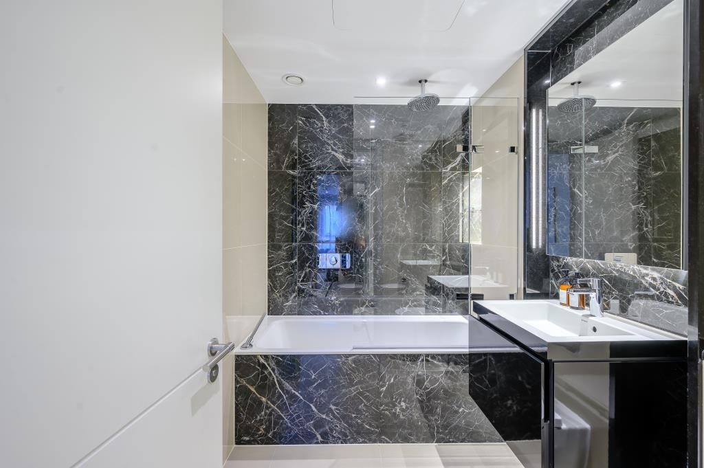 Edgware Road, London, W2 3 bed apartment to rent £7,475 pcm (£1,725 pw)