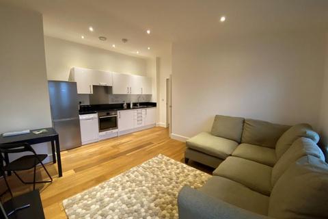 2 bedroom flat to rent, Camberley