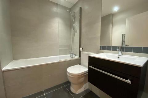 2 bedroom flat to rent, Camberley