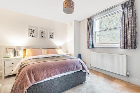 Flat B, 23 Aliwal Road, London, SW11 1RB