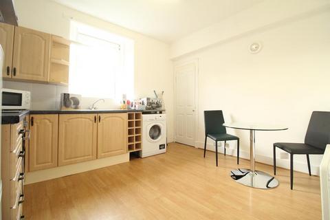 1 bedroom flat to rent, Urquhart Road, First Floor, AB24