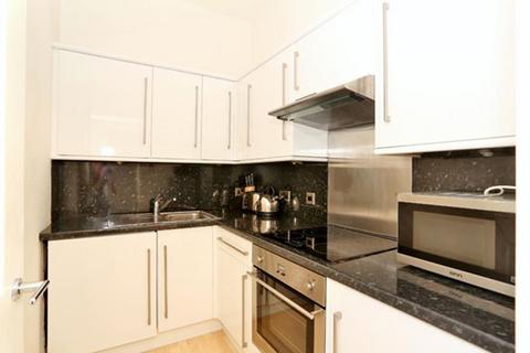 2 bedroom flat to rent, Ashvale Place, Second floor, AB10