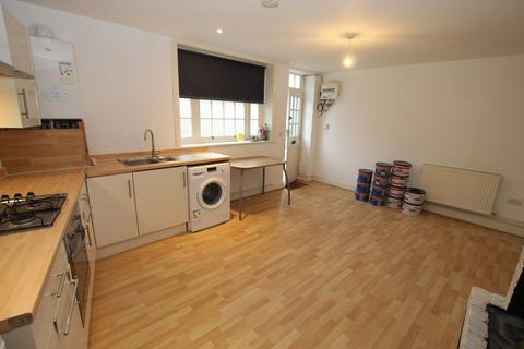 2 bedroom terraced house to rent, Victoria Row, Canterbury