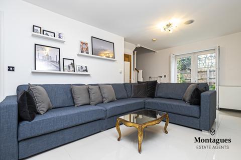 10 Seymour Chase, Epping, CM16 6FE