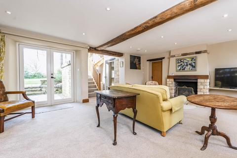 4 bedroom barn conversion to rent, West End, Kingham