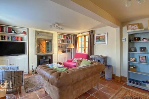 Barnfield Cottage Barnfield, Manningtree, CO11 2AD