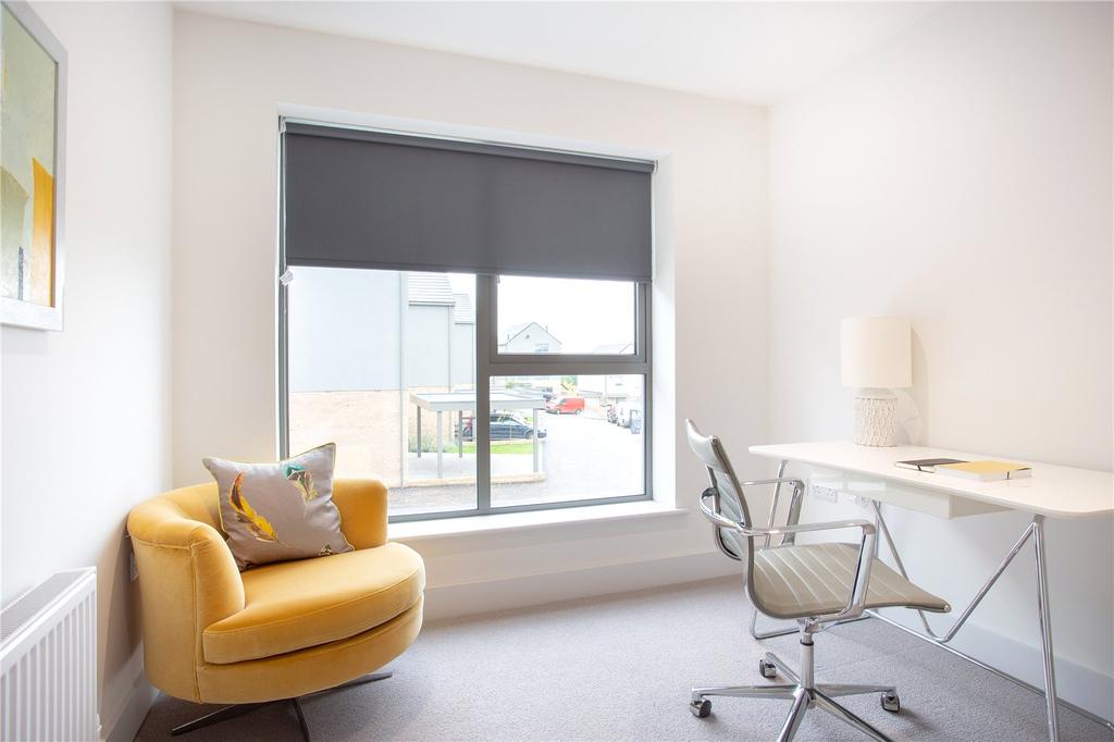 8 Leckhampton Rise