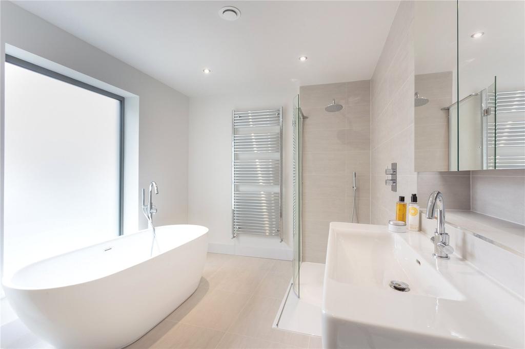 8 Leckhampton Rise