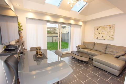 9 Cedar Drive, Witney, OX28 1EJ