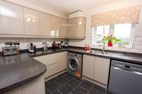 9 Cedar Drive, Witney, OX28 1EJ