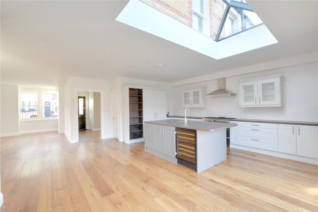 Kitchen/Reception