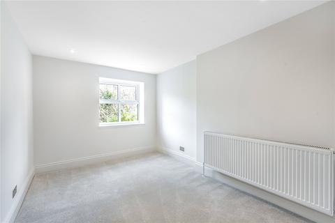 3 bedroom apartment to rent, Cleve Road, London, NW6