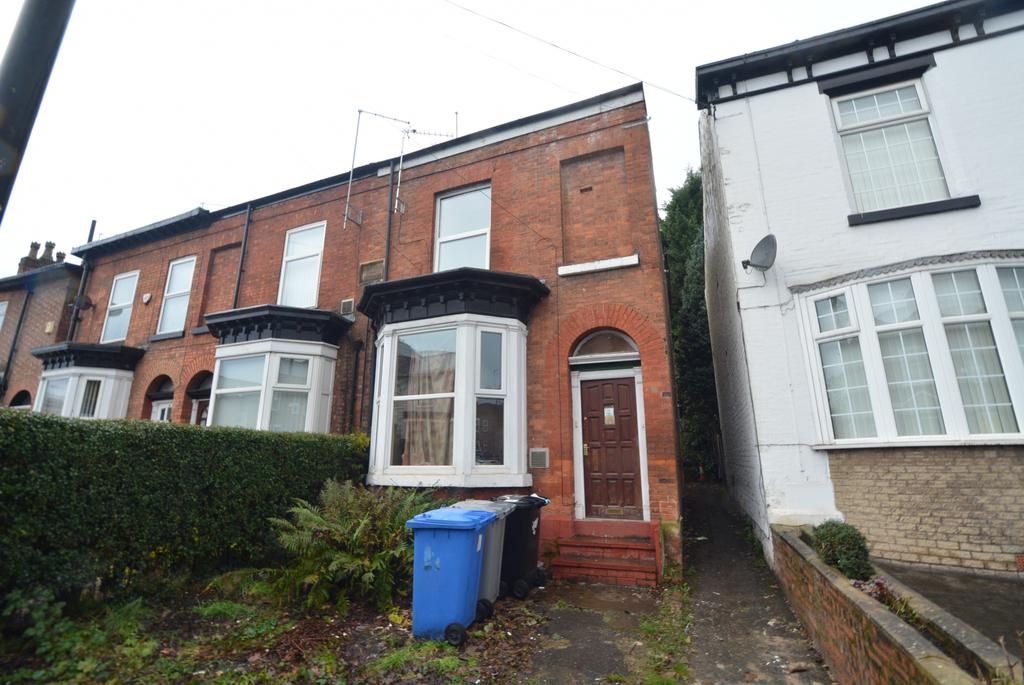 Barton Road, Stretford, M32 2 bed flat £650 pcm (£150 pw)