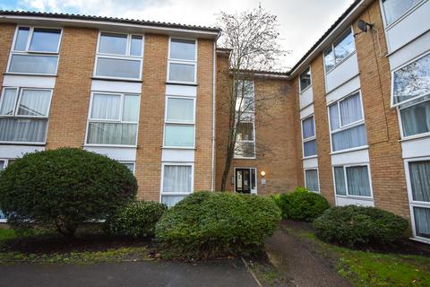 2 bedroom flat to rent, Trotwood, Chigwell  IG7