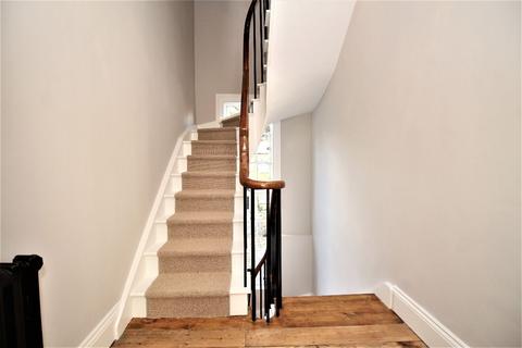 445 Mile End Road, London, E3 4PA