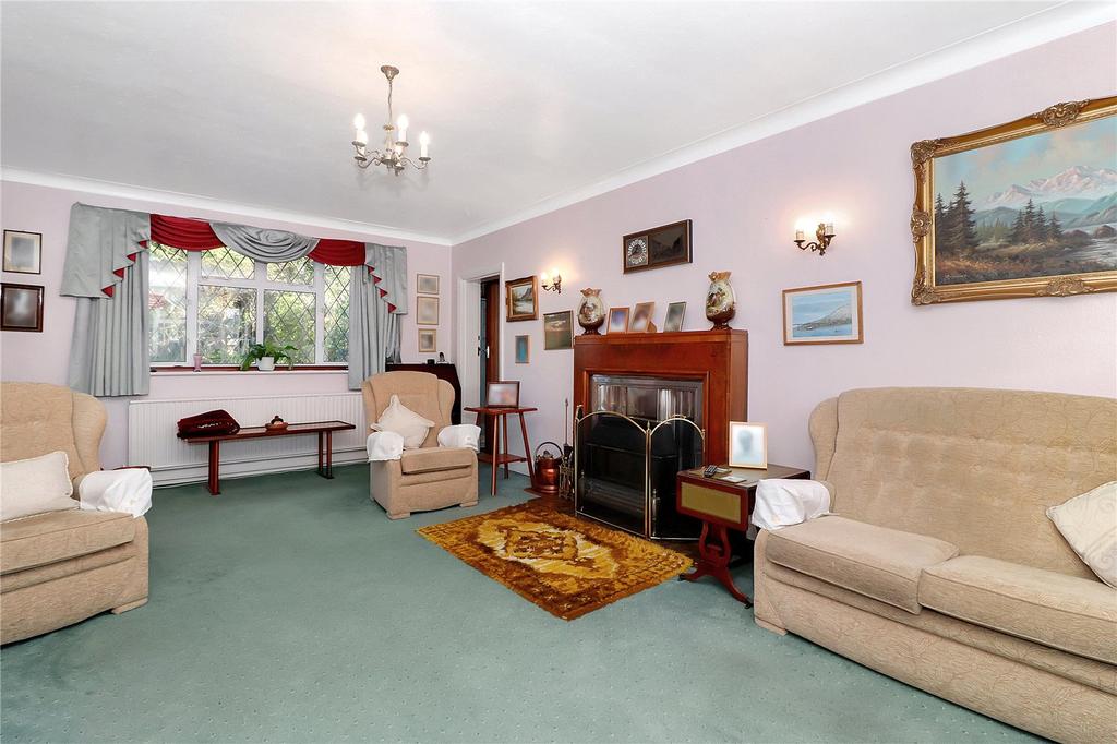 Devereux Drive, Watford, Herts, WD17 4 bed detached house £950,000