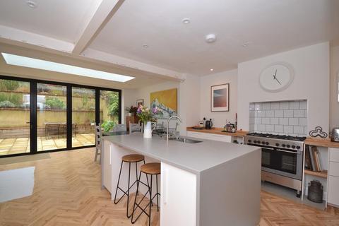 221 Hemdean Road, Caversham, Reading, RG4 7QX