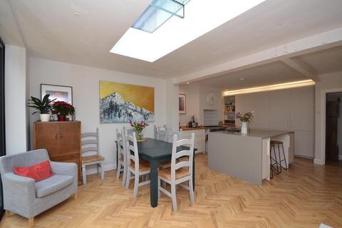 221 Hemdean Road, Caversham, Reading, RG4 7QX