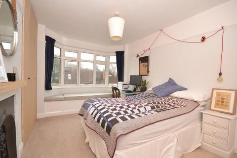 221 Hemdean Road, Caversham, Reading, RG4 7QX