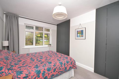 221 Hemdean Road, Caversham, Reading, RG4 7QX