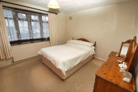 21 Ridgeway, Ingatestone, CM4 9AS