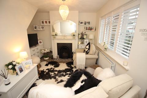 38 Lindsay Road, Worcester Park, KT4 8LE