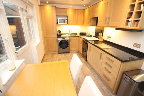 38 Lindsay Road, Worcester Park, KT4 8LE