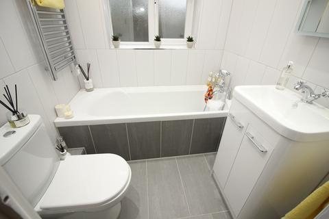 38 Lindsay Road, Worcester Park, KT4 8LE