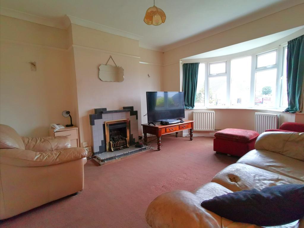 Golden Miller Lane, Polegate, East Sussex, BN26 2 bed bungalow £260,000