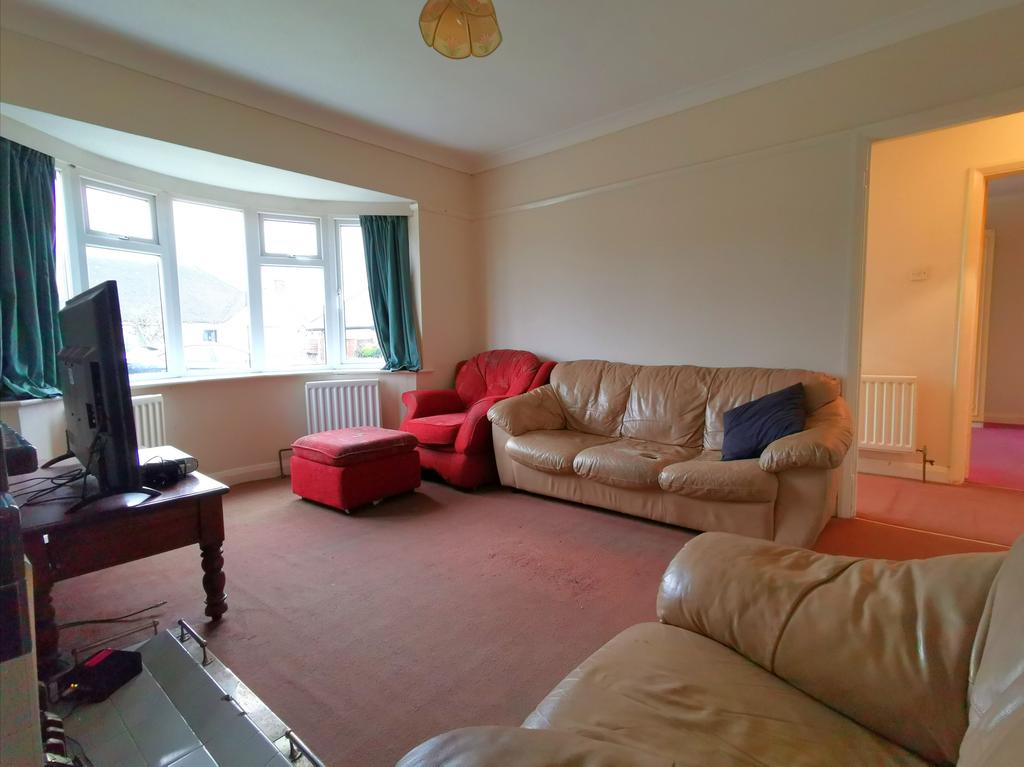 Golden Miller Lane, Polegate, East Sussex, BN26 2 bed bungalow £260,000