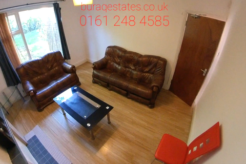 4 bedroom semi-detached house to rent, Mornington Crescent, Manchester