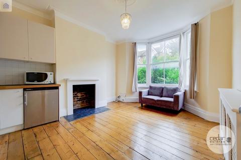 1 bedroom flat to rent, Lowfield Road, West Hampstead NW6