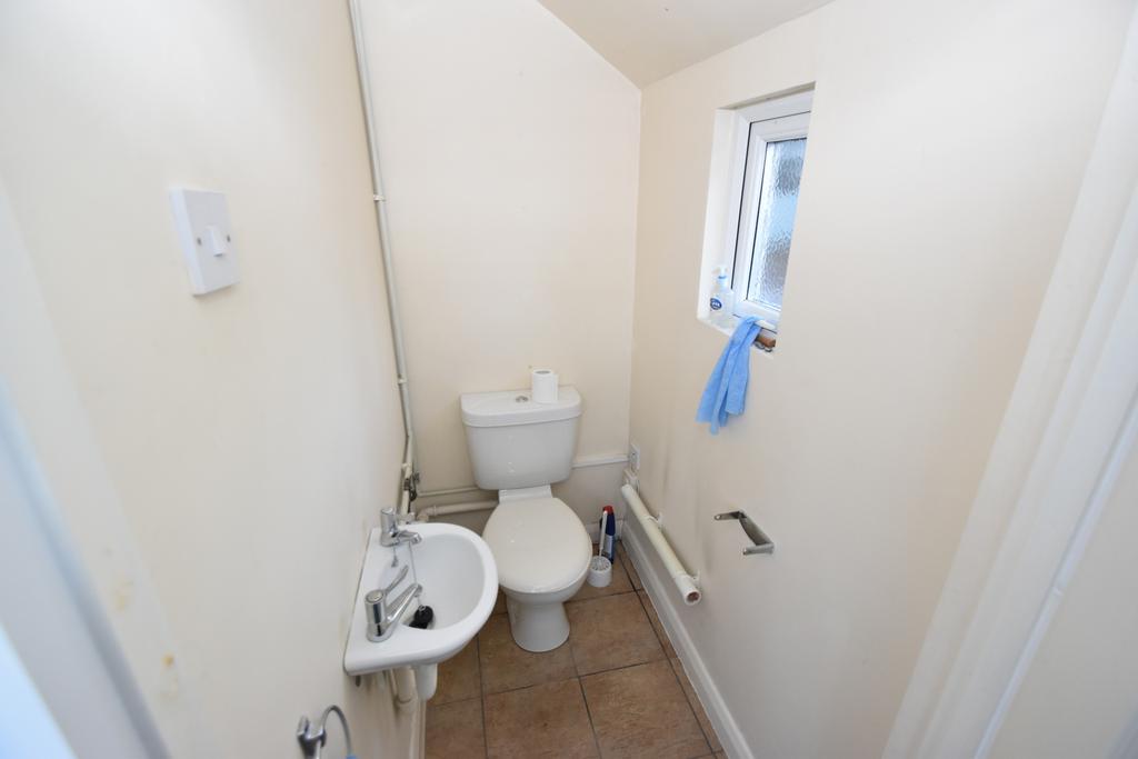 WC (Ground Floor)