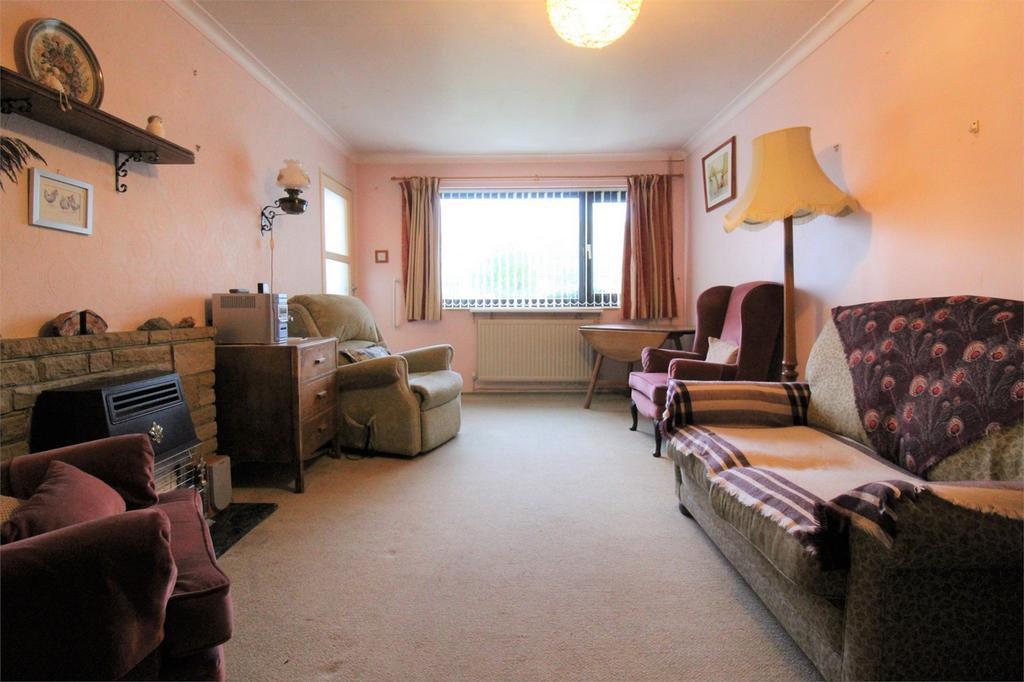 Drive, Herne Bay, Kent 2 bed semidetached bungalow £325,000
