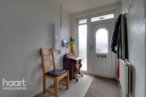 74 Woodbridge Lane, Romford, RM3 9JE