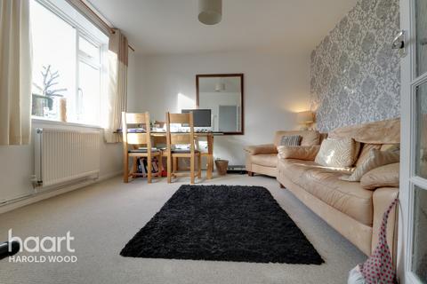 74 Woodbridge Lane, Romford, RM3 9JE