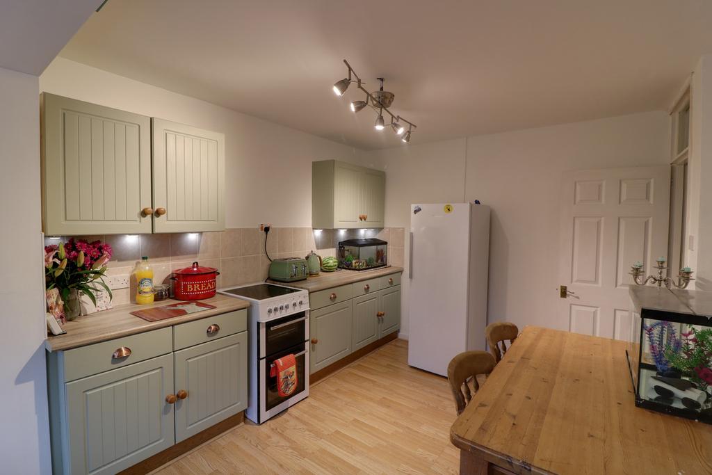 Kitchen / Breakfast Room