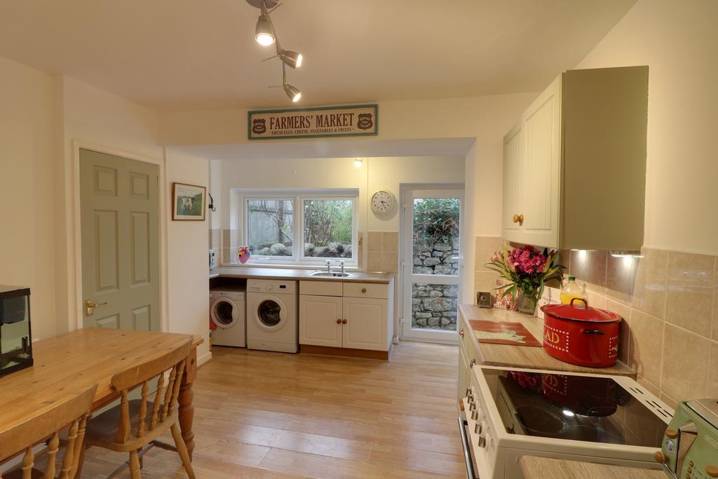 Kitchen / Breakfast Room