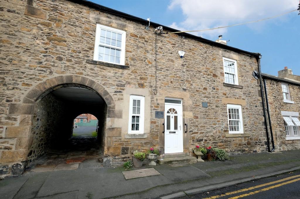 St. Helens Street, Corbridge 4 bed terraced house £500,000