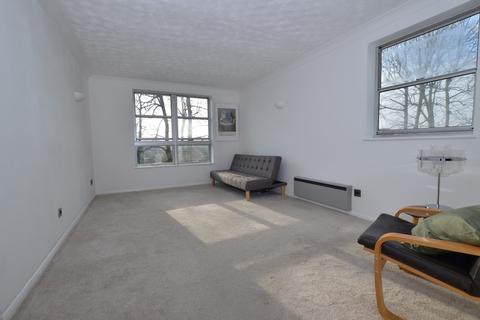 60 Marlowe Gardens, London, SE9 1AD